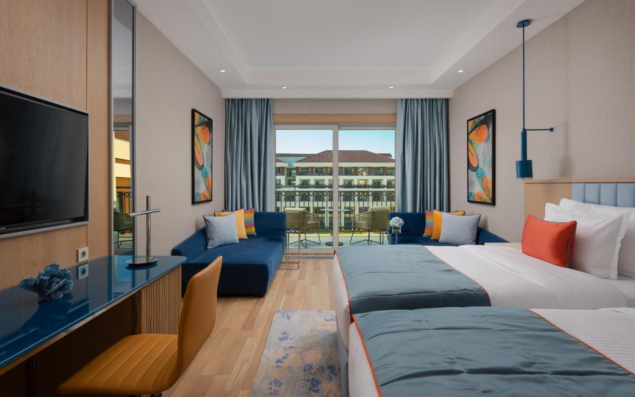 Rixos Water World Aktau - Theme Park Free Access Hotel Exterior photo
