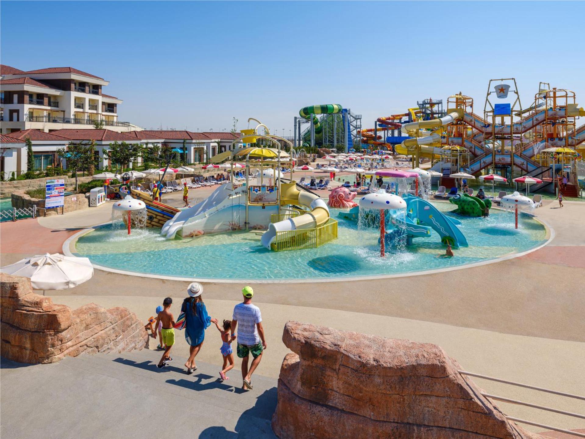Rixos Water World Aktau - Theme Park Free Access Hotel Exterior photo
